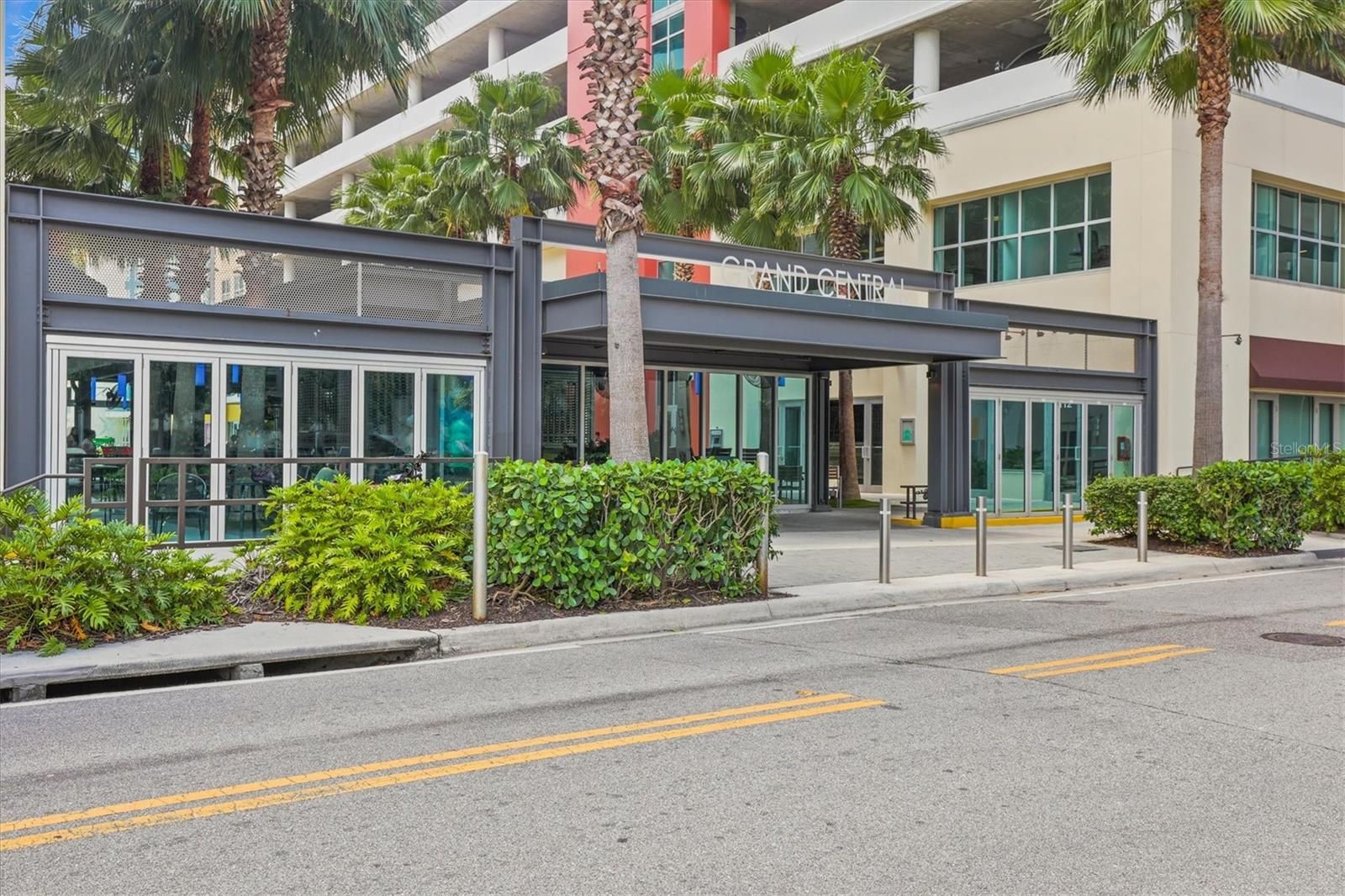 1120 E Kennedy Boulevard 1216