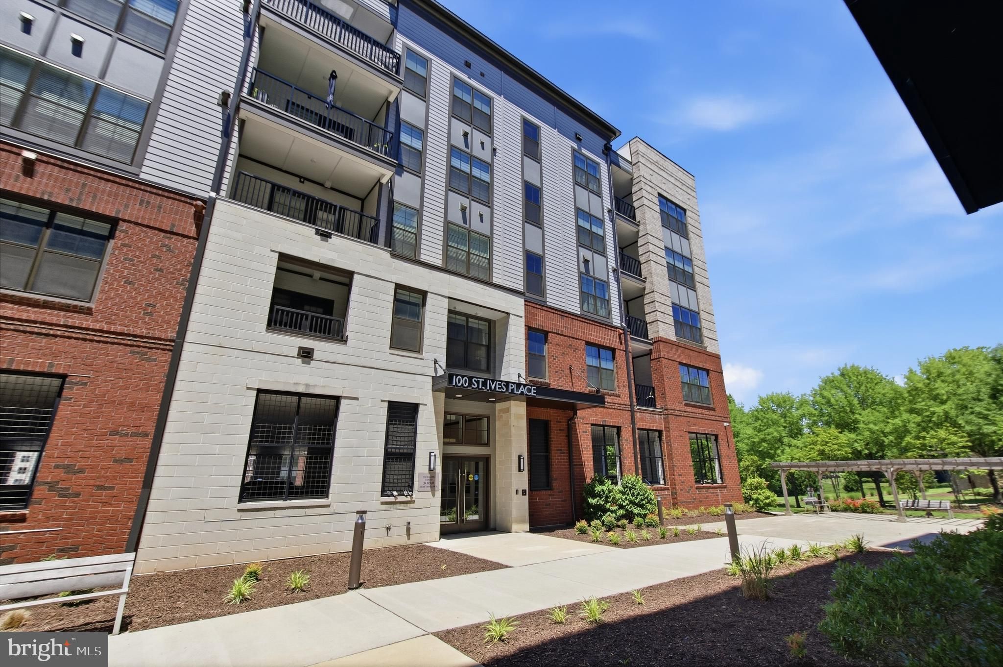 100 Saint Ives Place 108