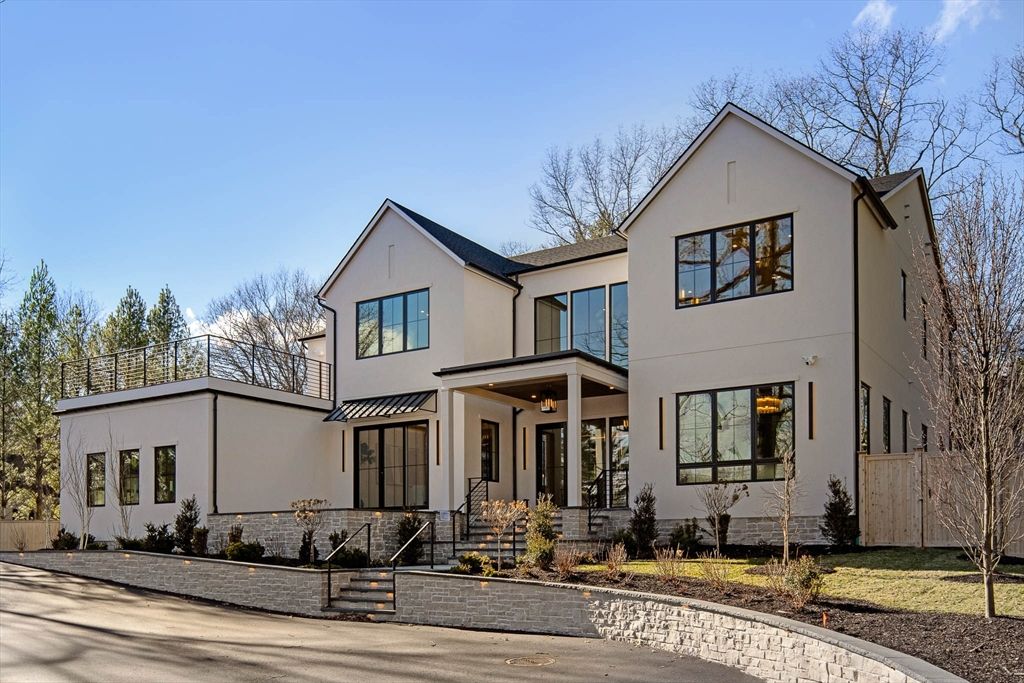 1301 Commonwealth Ave