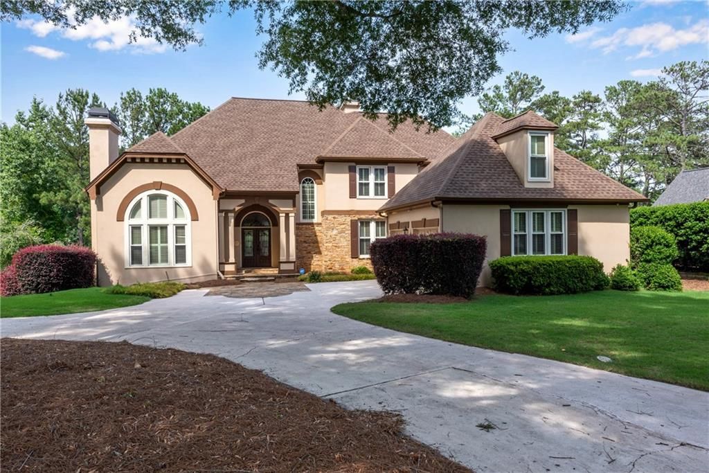 1006 Quaker Ridge Way