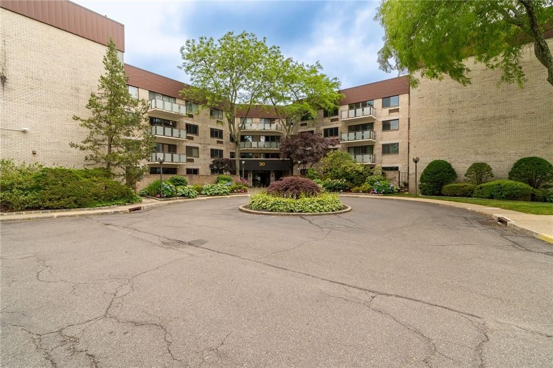 30 Greenridge Avenue 5H
