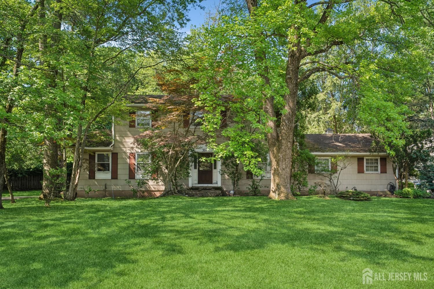 2 Christopher Court