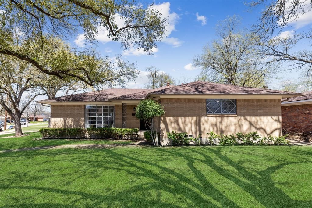 1716 Greendale Drive