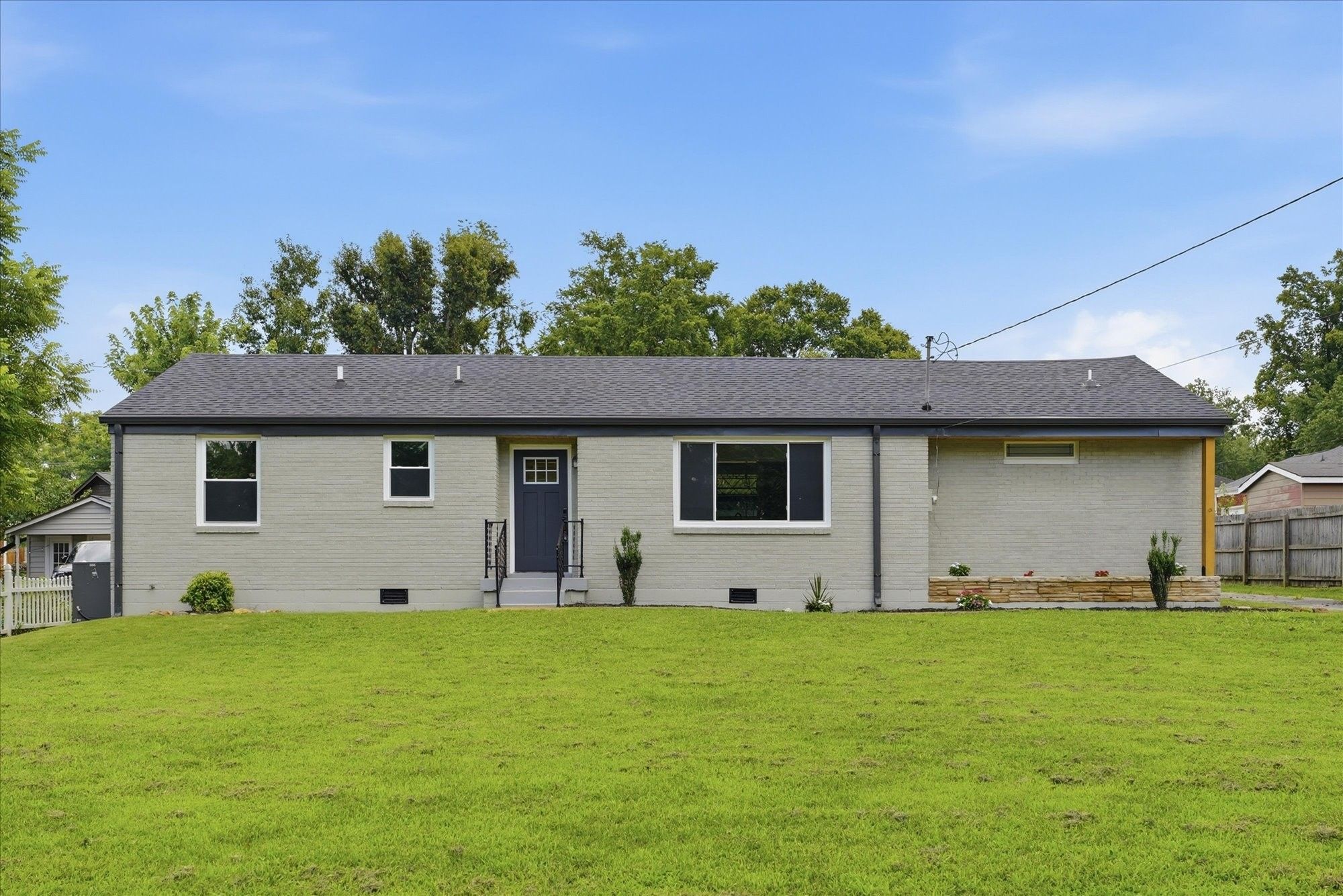 307 Seneca Dr
