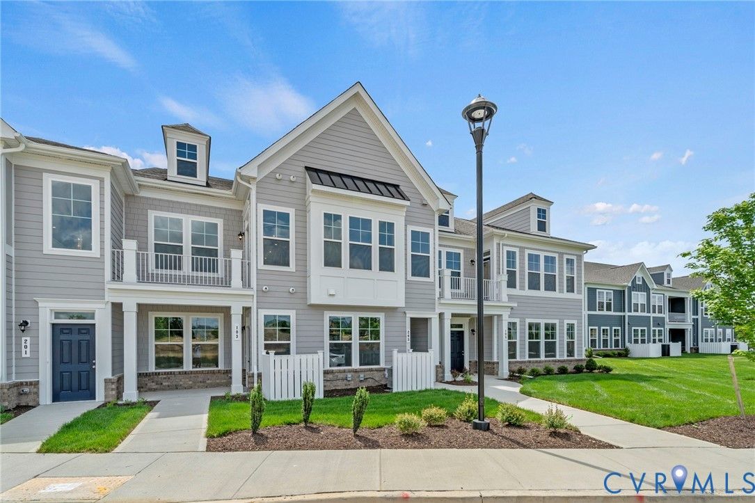 5313 Twisting Vine Lane 204