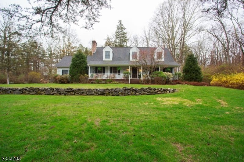 82 Stillwater Rd
