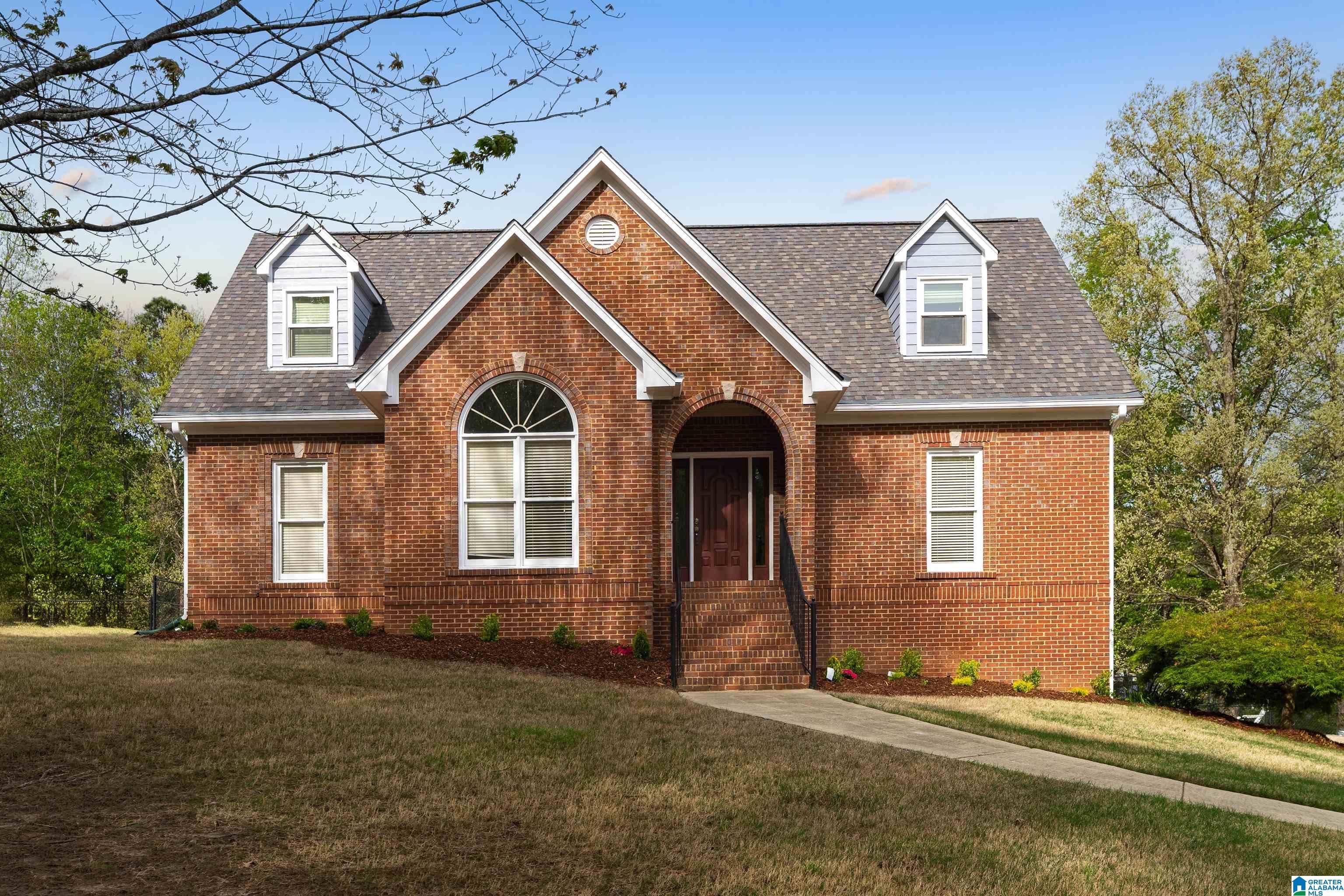 7520 Surrey Lane