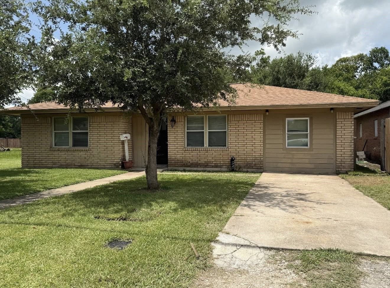 2912 Avenue J P Davis Avenue