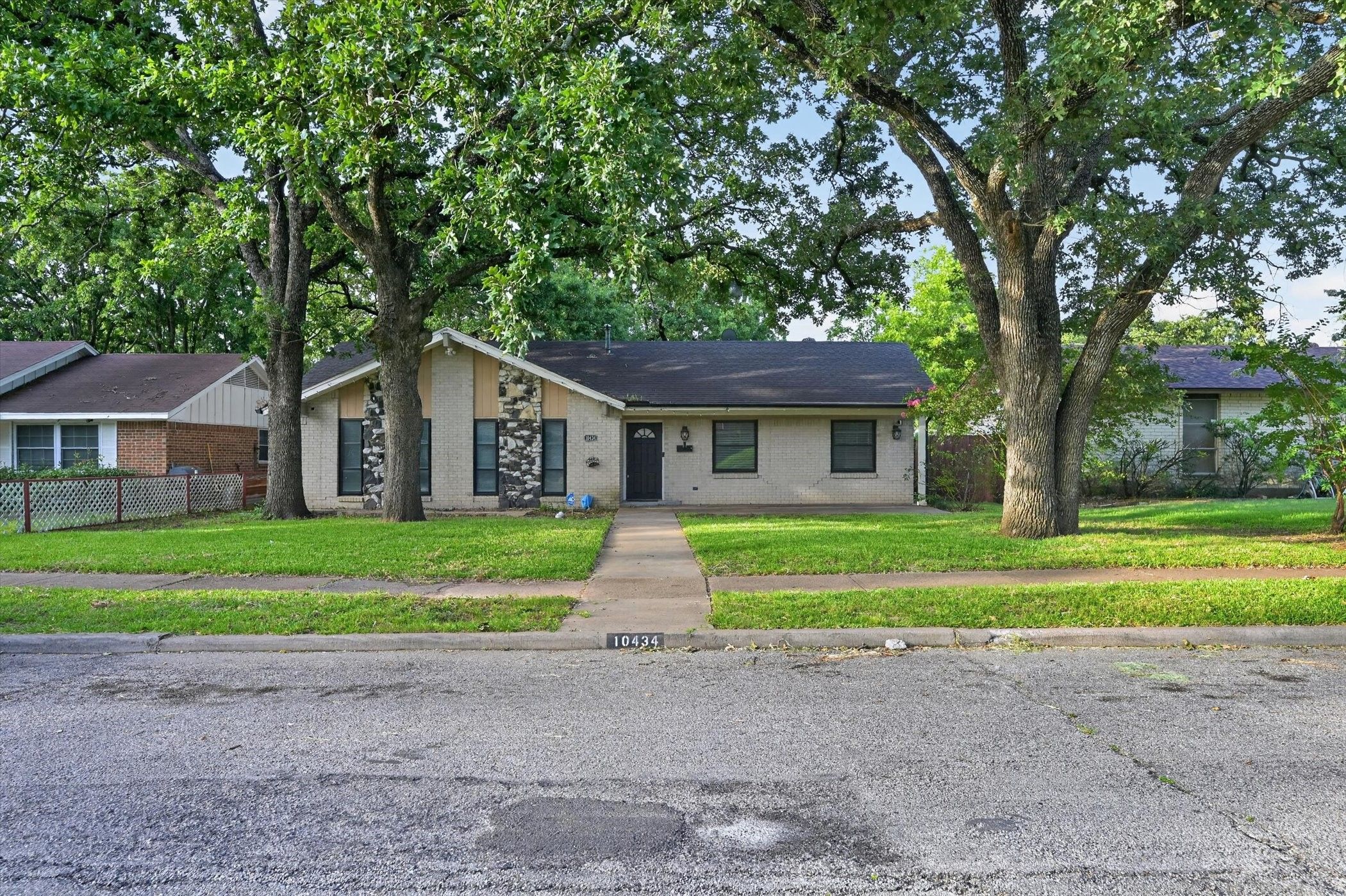 10434 Castlerock Drive