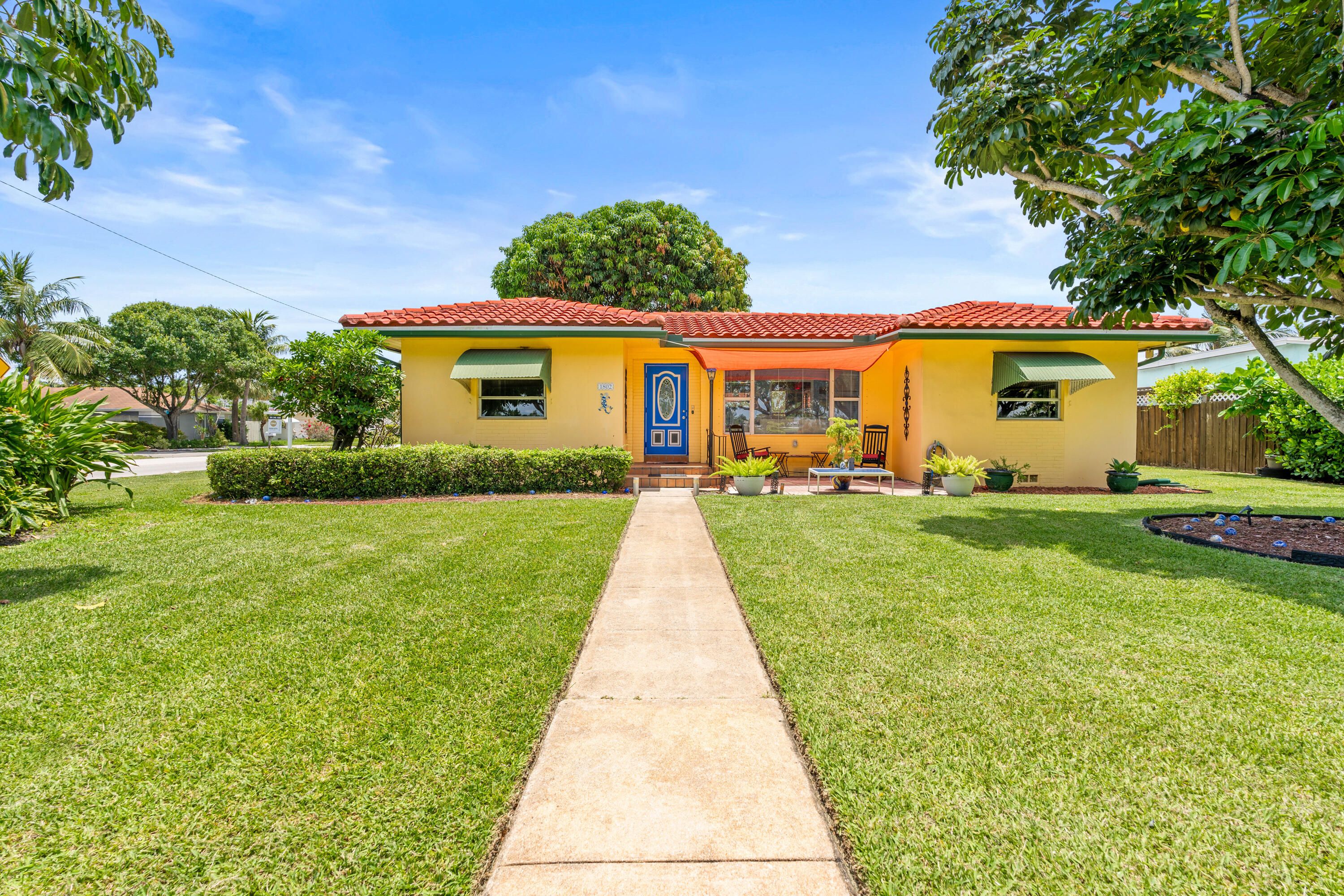 1802 Lake Osborne Drive