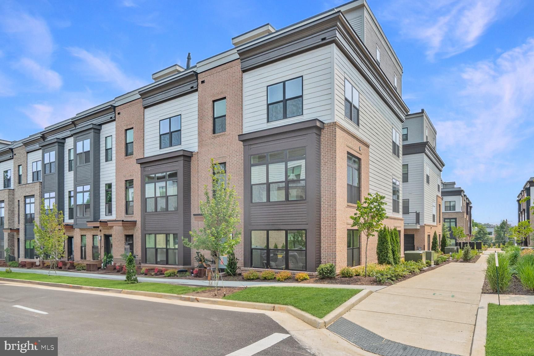 2117 Tysons Ridgeline Road ELEVATOR LOT 73