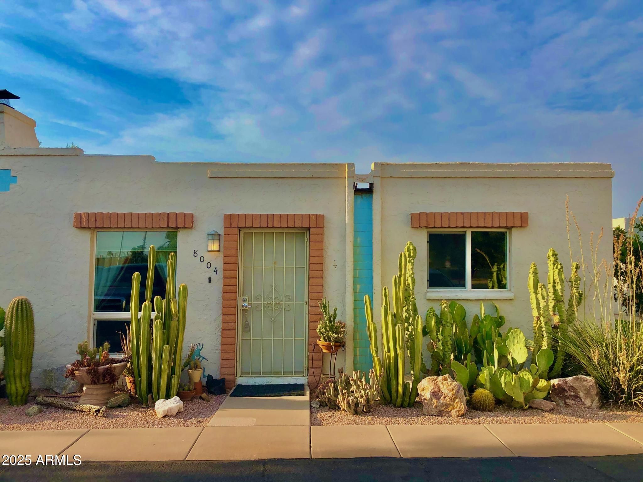 8004 E Oak Street