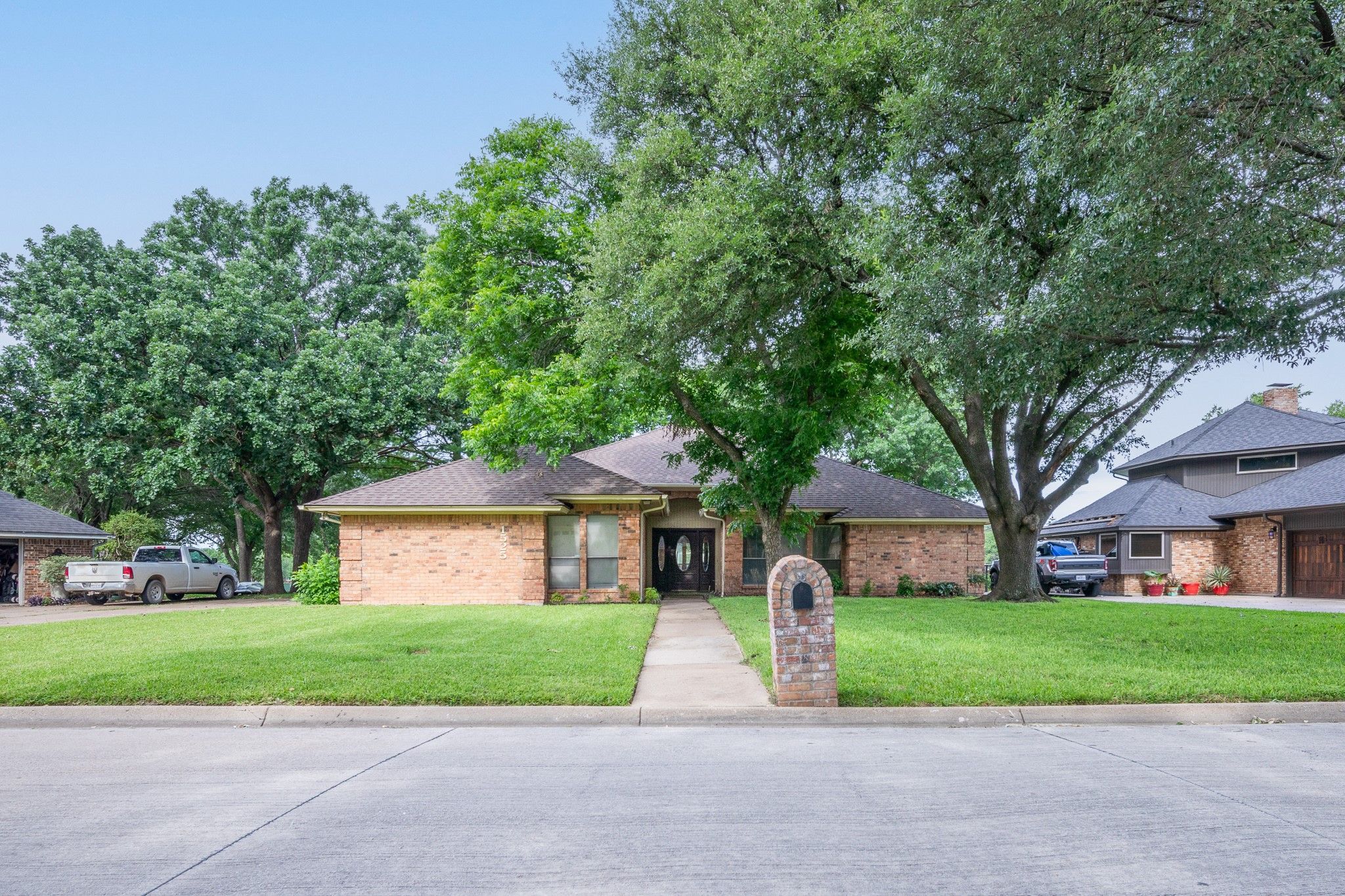 1525 Inverness Road