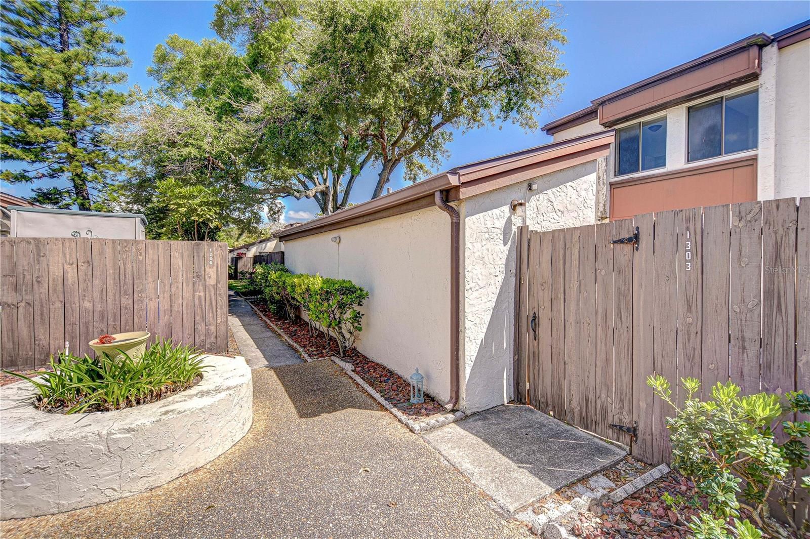 1881 N Hercules Avenue 1303