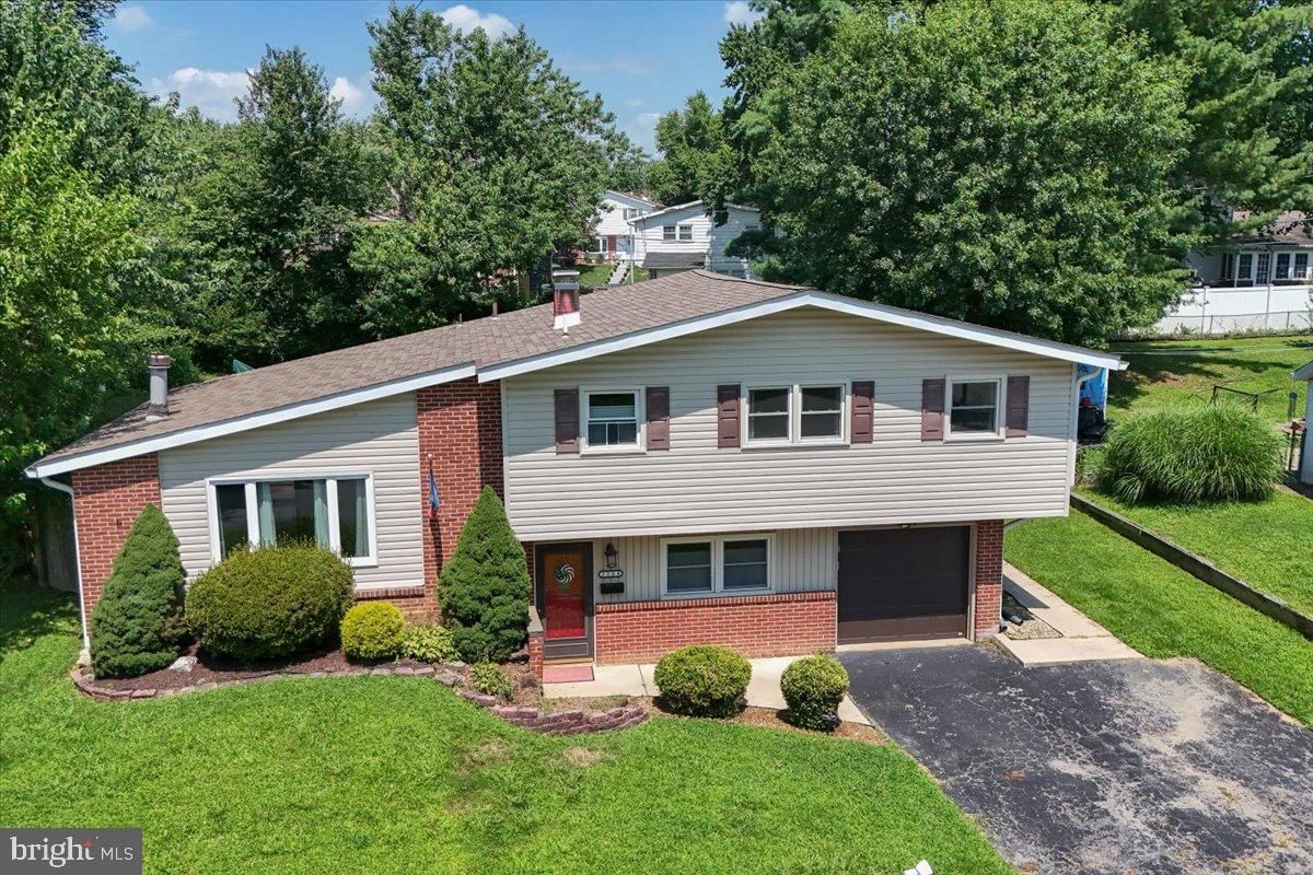 2504 Mccawber Drive