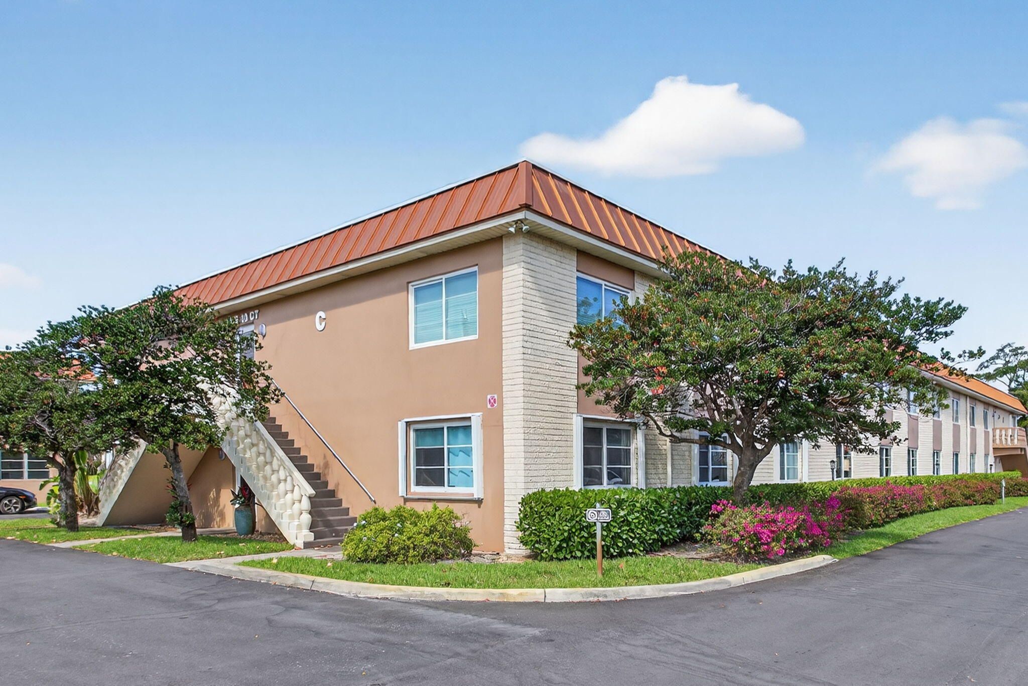 9 Ne 19th Court 214c