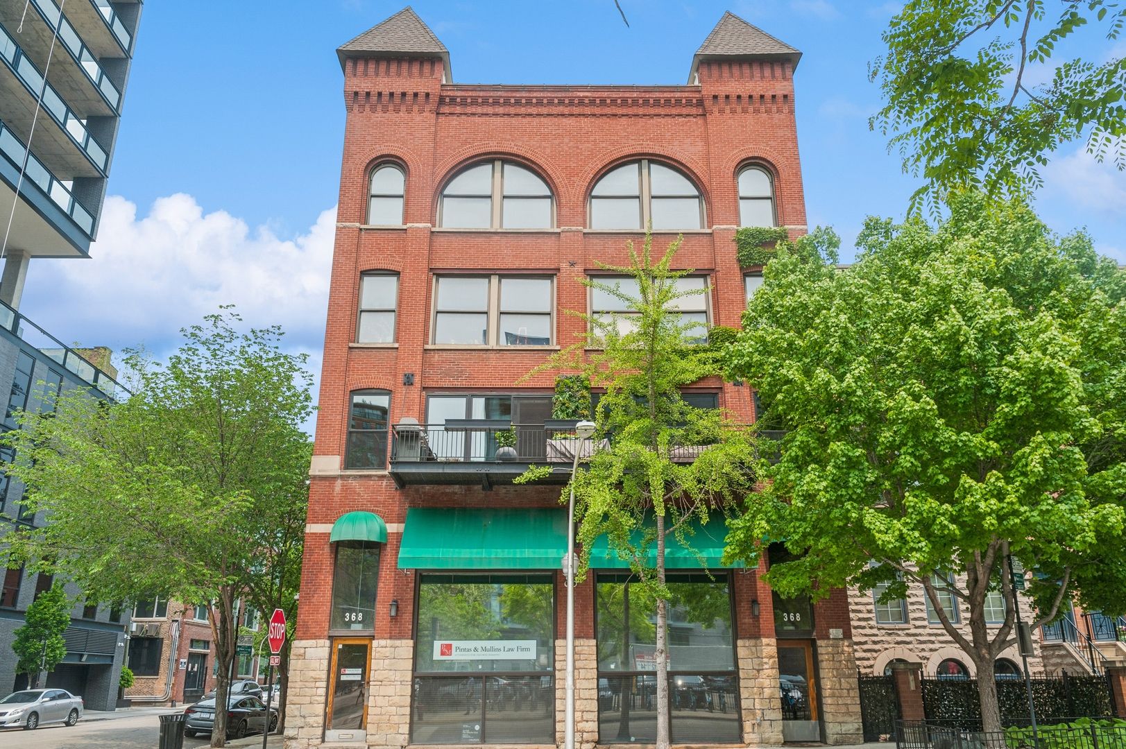 368 W Huron Street G