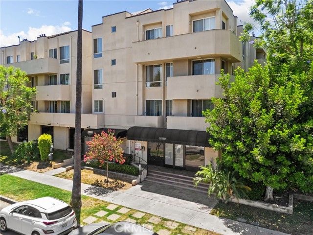 19350 Sherman Way 201