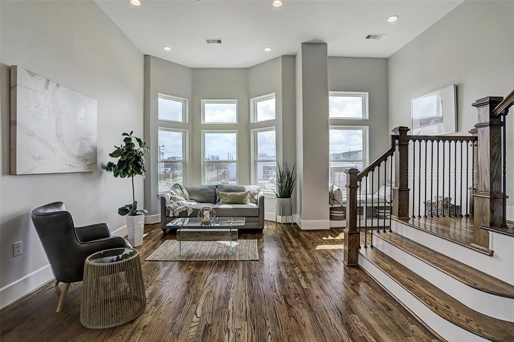 2020 Mcgowen Street T