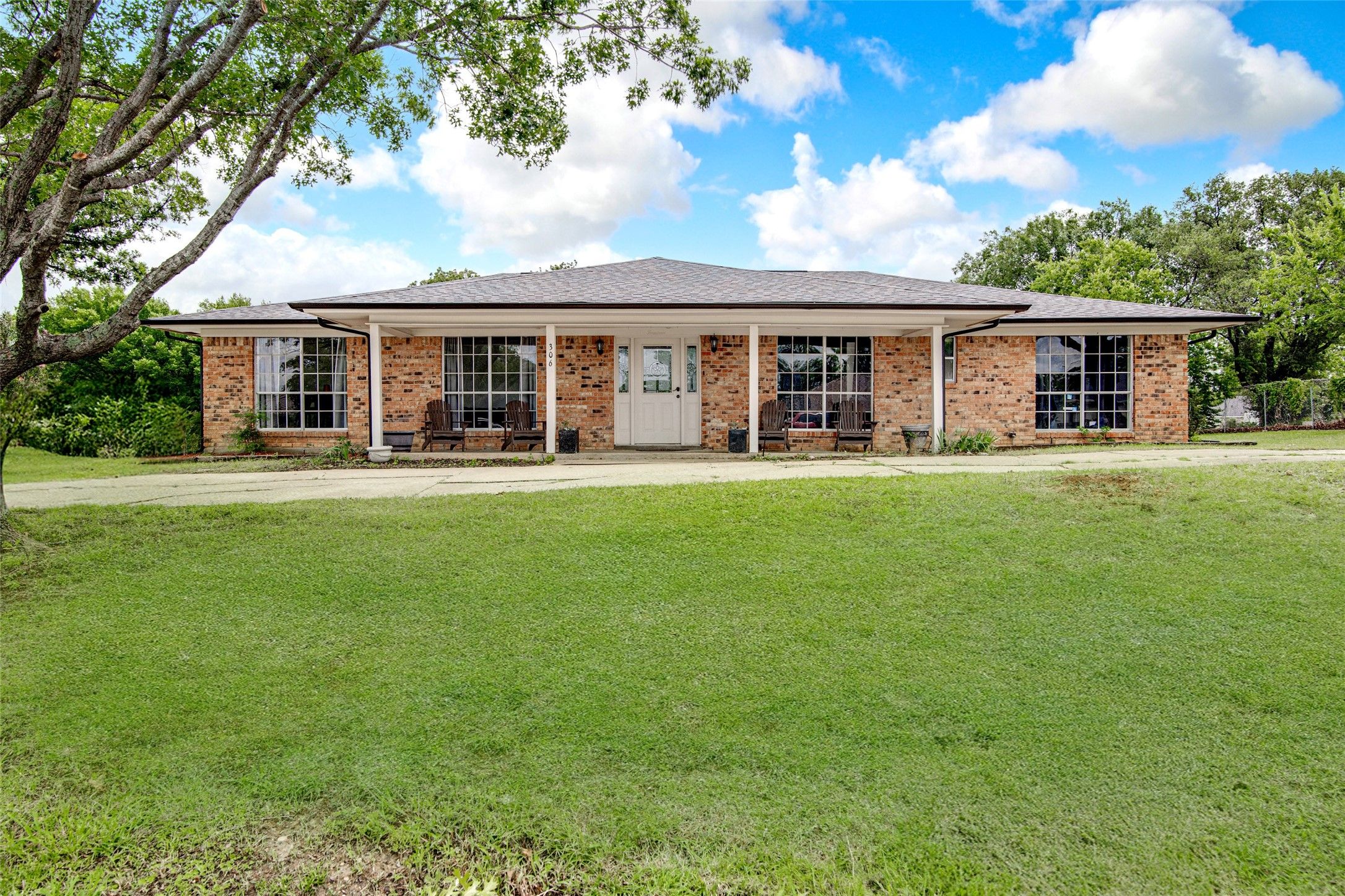 306 Country Club Drive