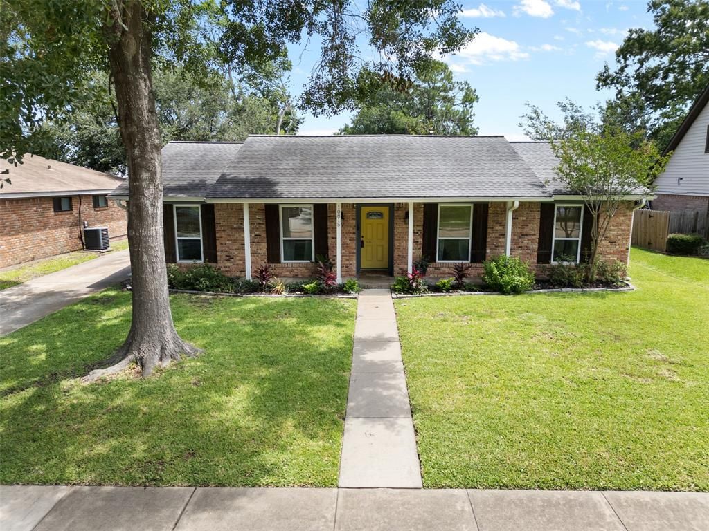 10815 Sagewillow Lane