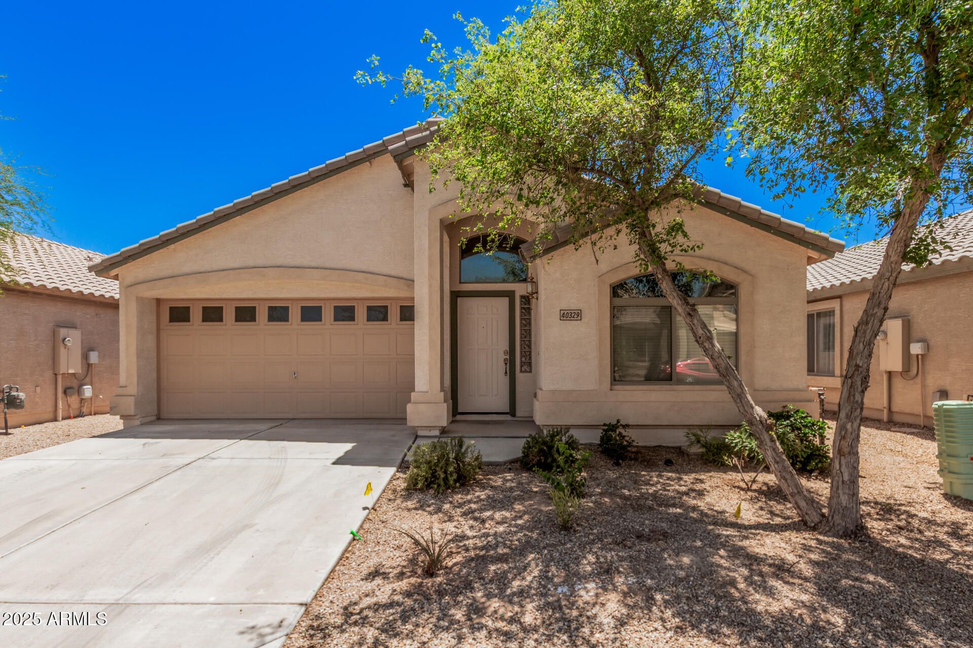 40329 W Thornberry Lane