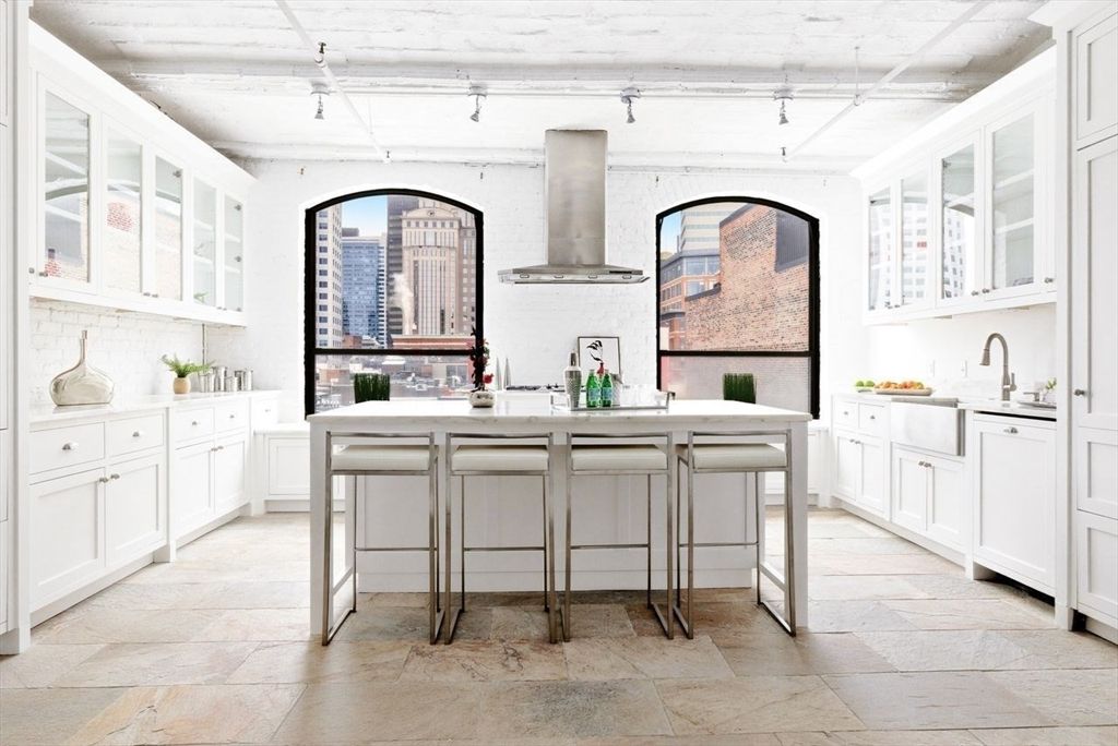 121-123 Beach St 803