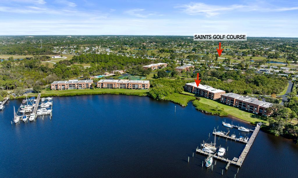 Tarpon Bay Yacht Club