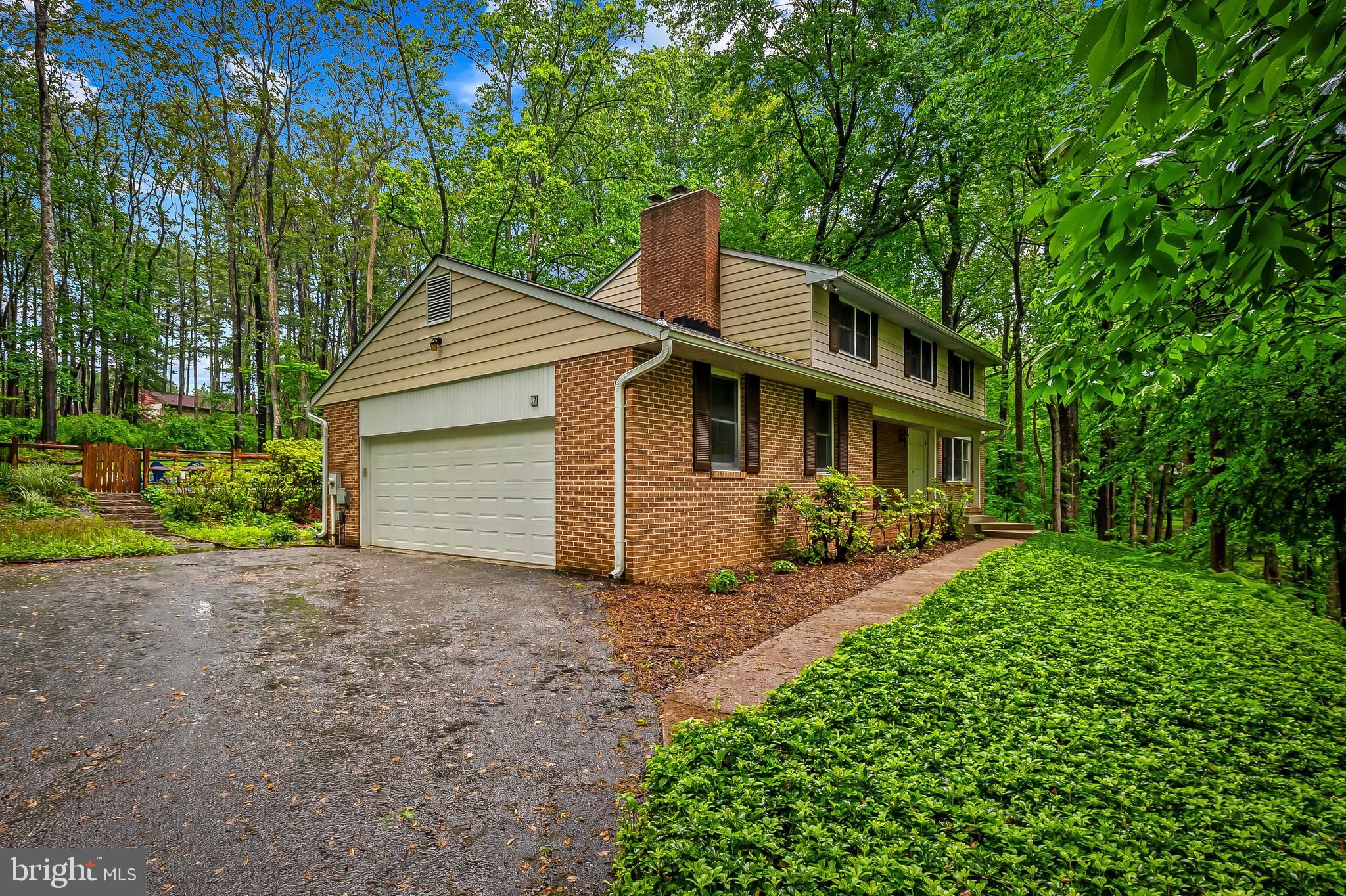 17 Pinewood Farm Court