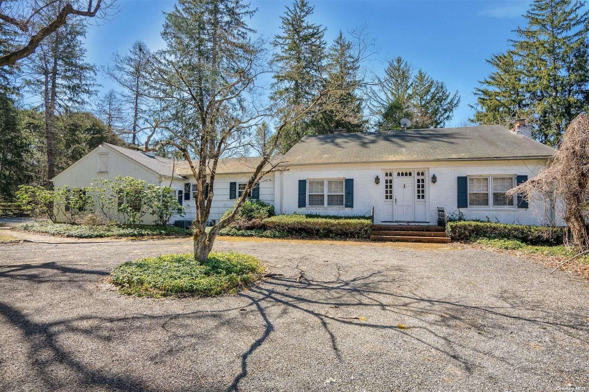 3 Brookville Road