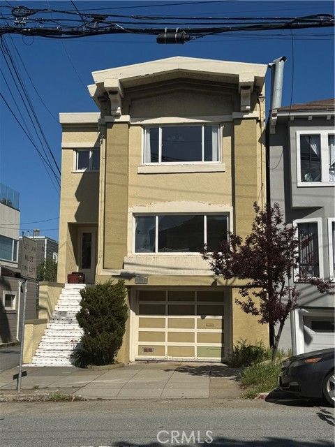 1124 Balboa