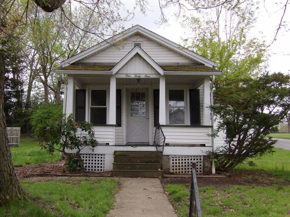 141 Pierce Ave