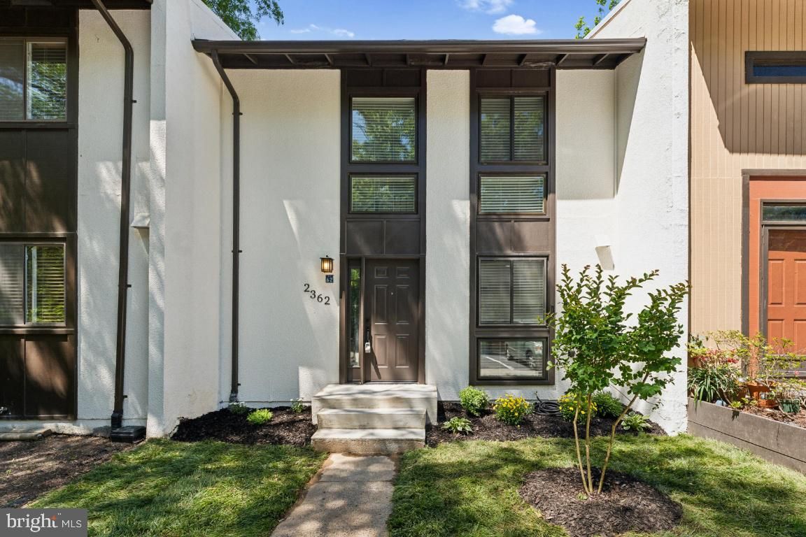 2362 Antiqua Court