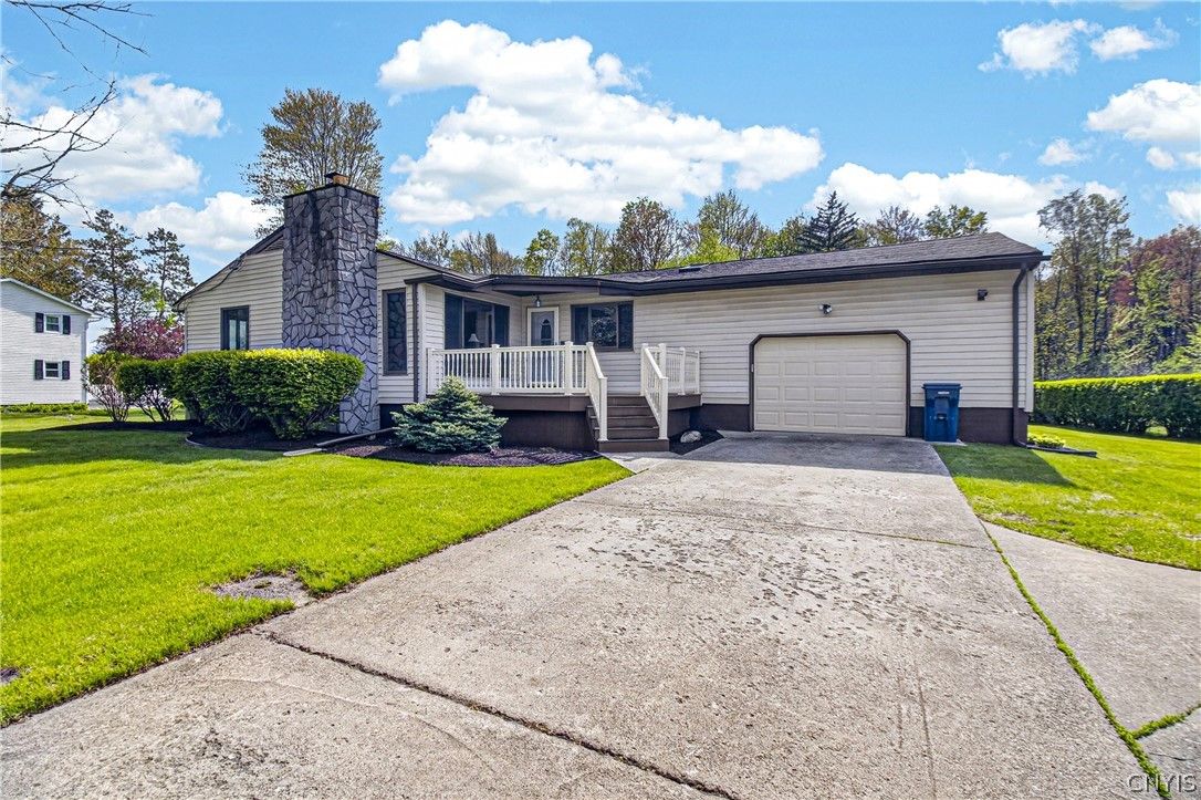 7 Homestead Road W