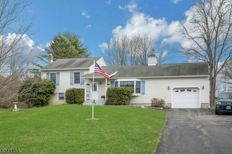 13 Willowbrook Dr