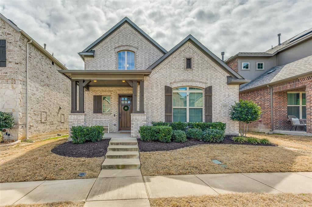 2522 Westbank Trail
