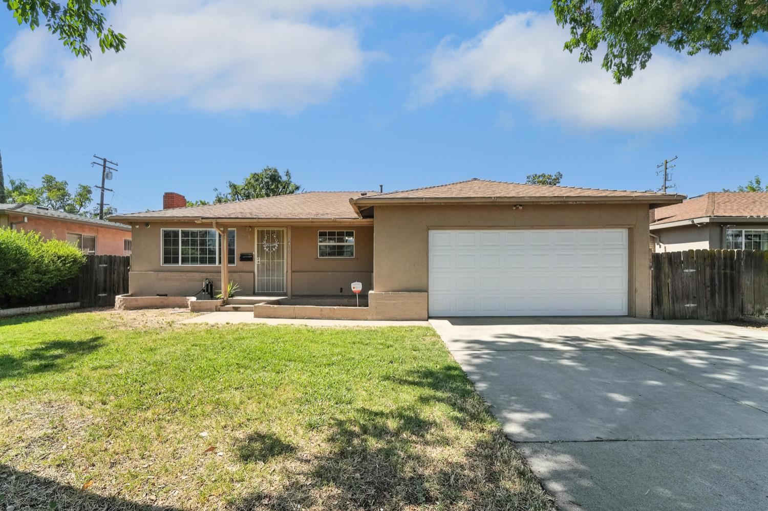 1418 W Orangeburg Avenue