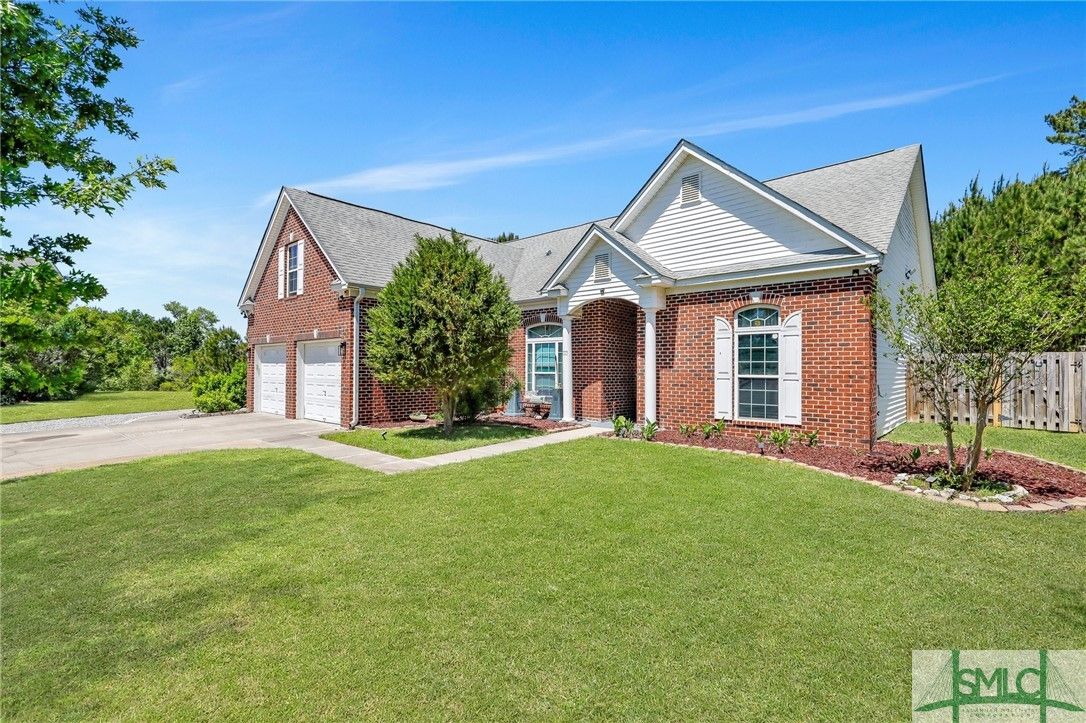 15 River Rock Road