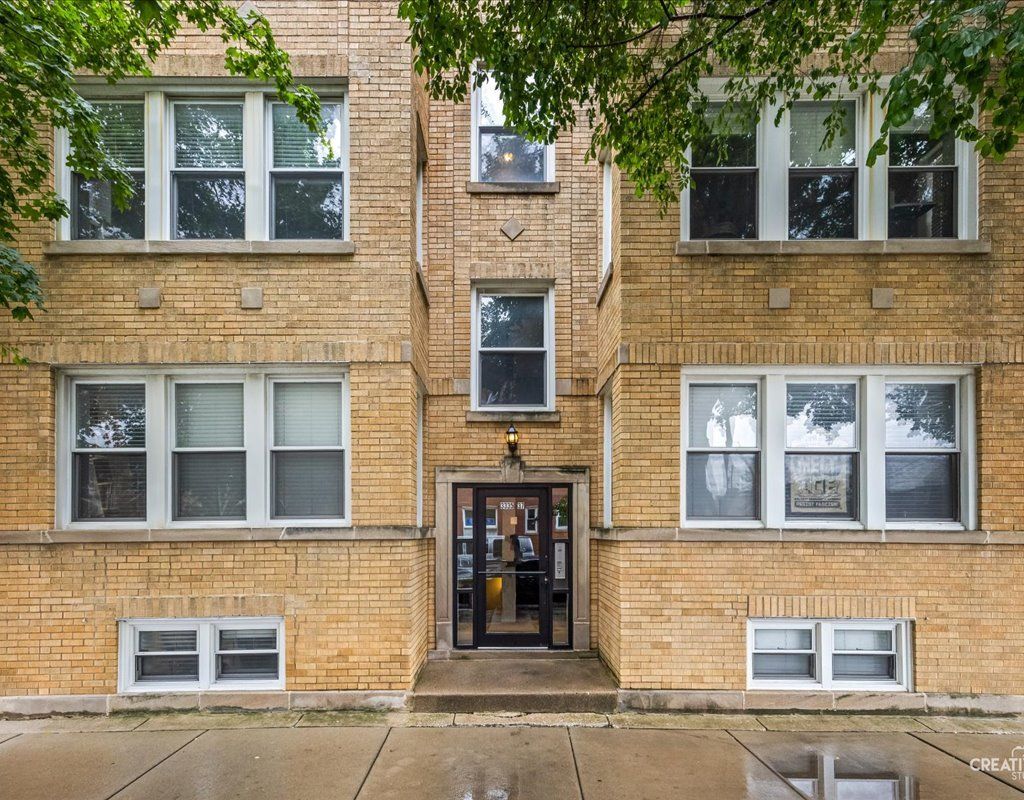 3335 W Byron Street G