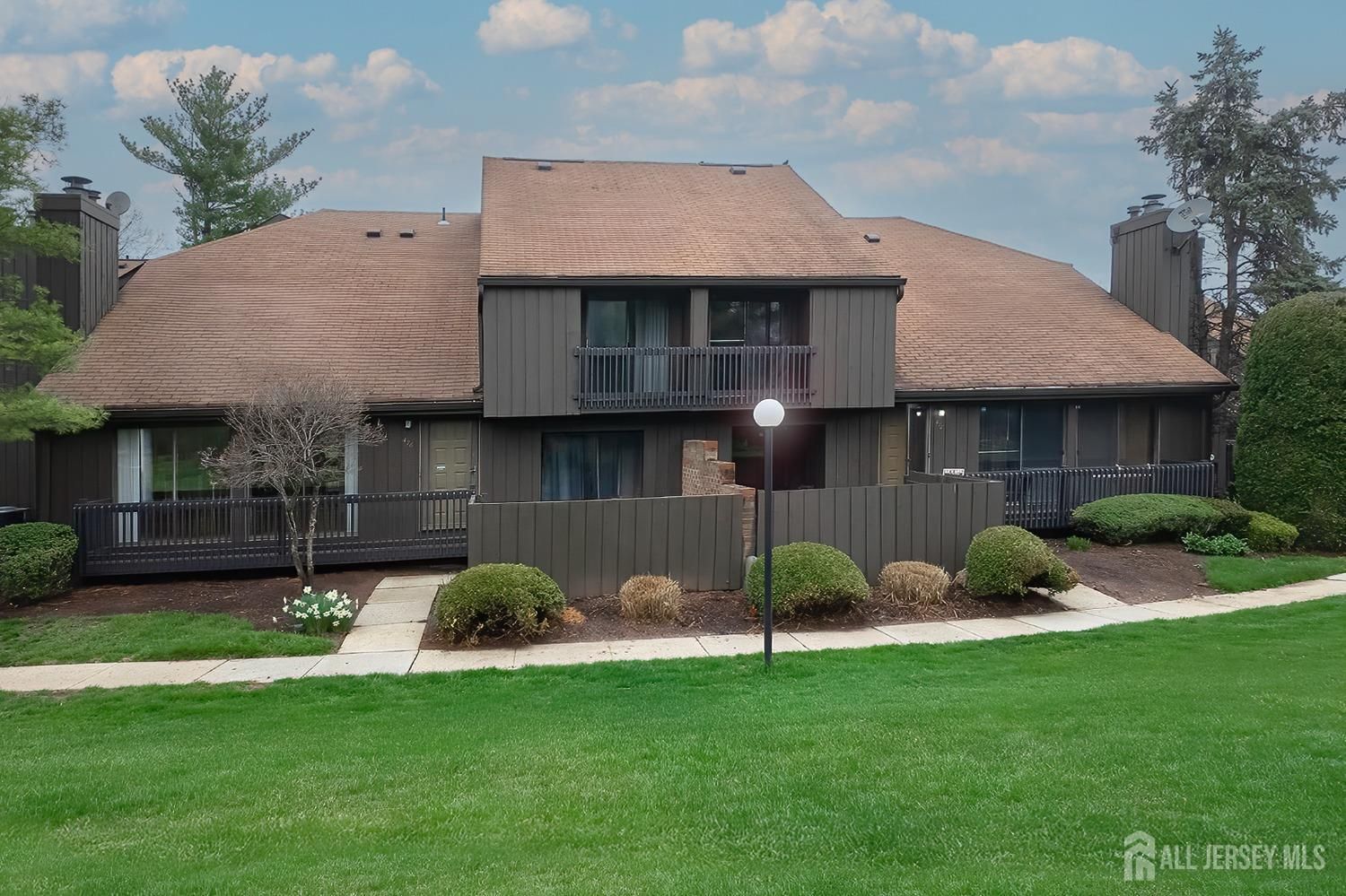 476 Westgate Drive