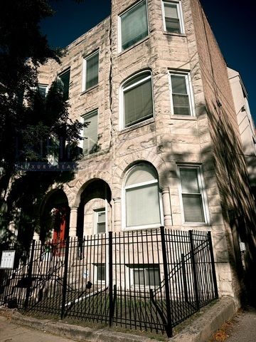 1108 E Marquette Road 207