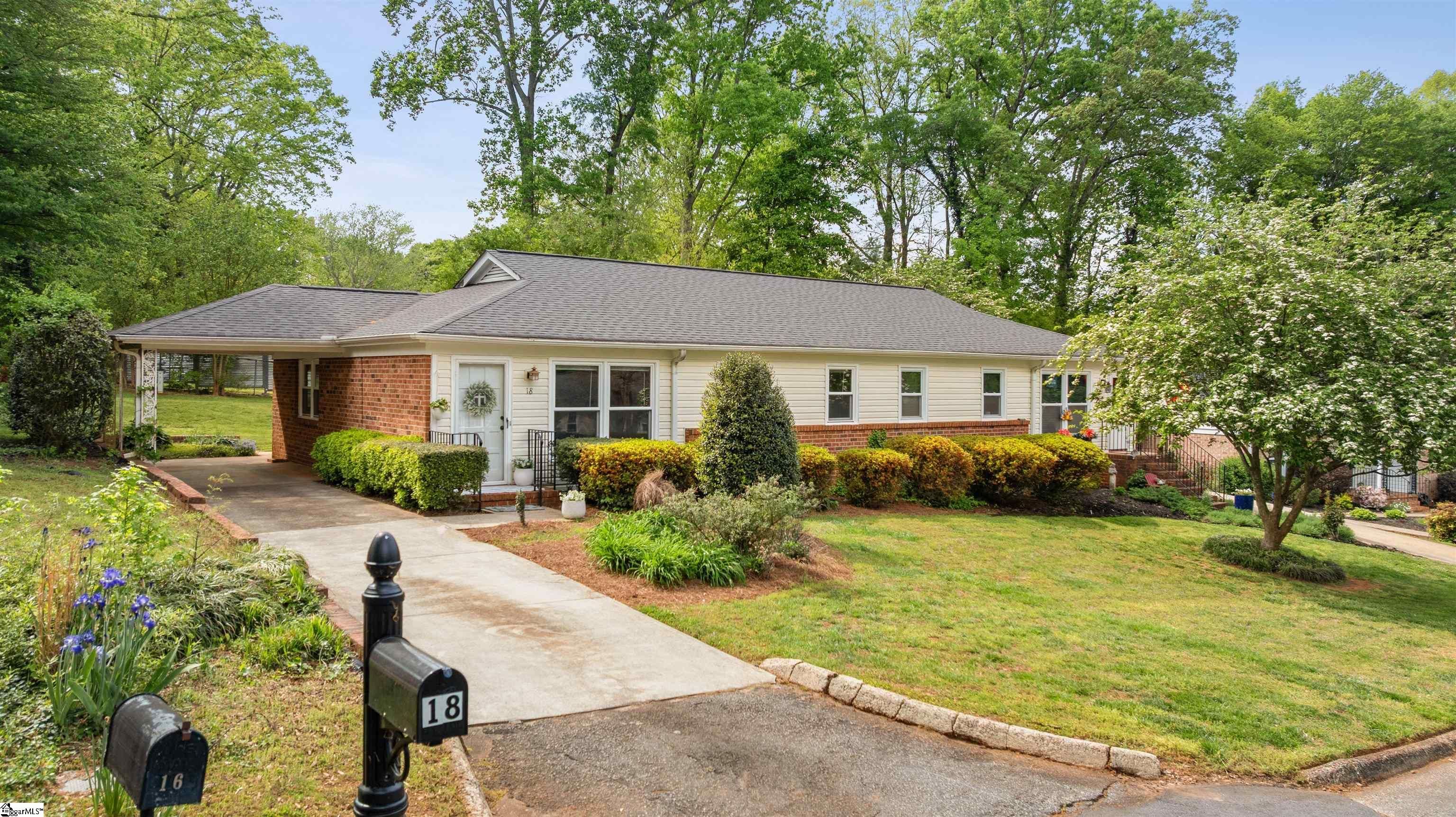 18 Twelve Oaks Terrace