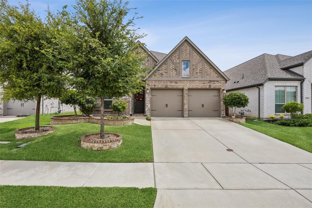2322 Birdwell Cove