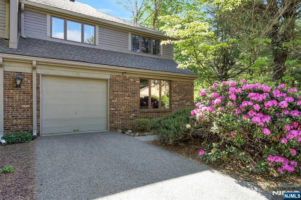 65 Cummings Court