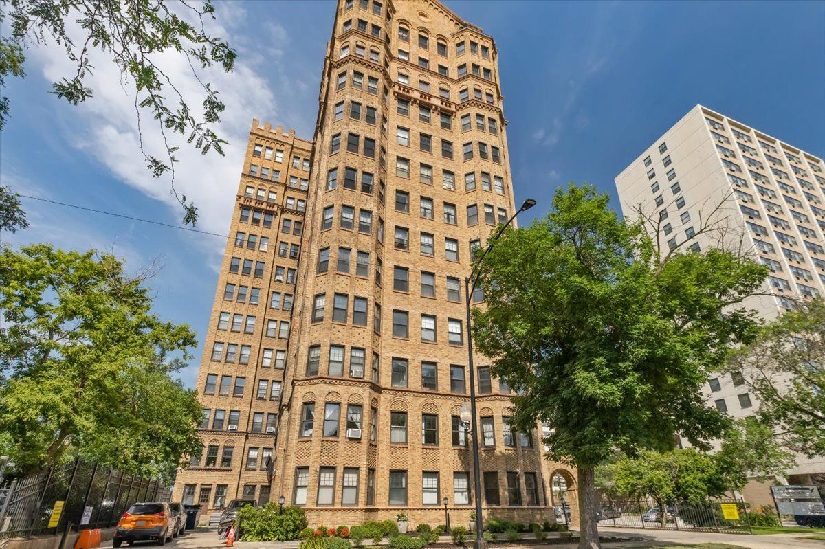 7321 S South Shore Drive 12A