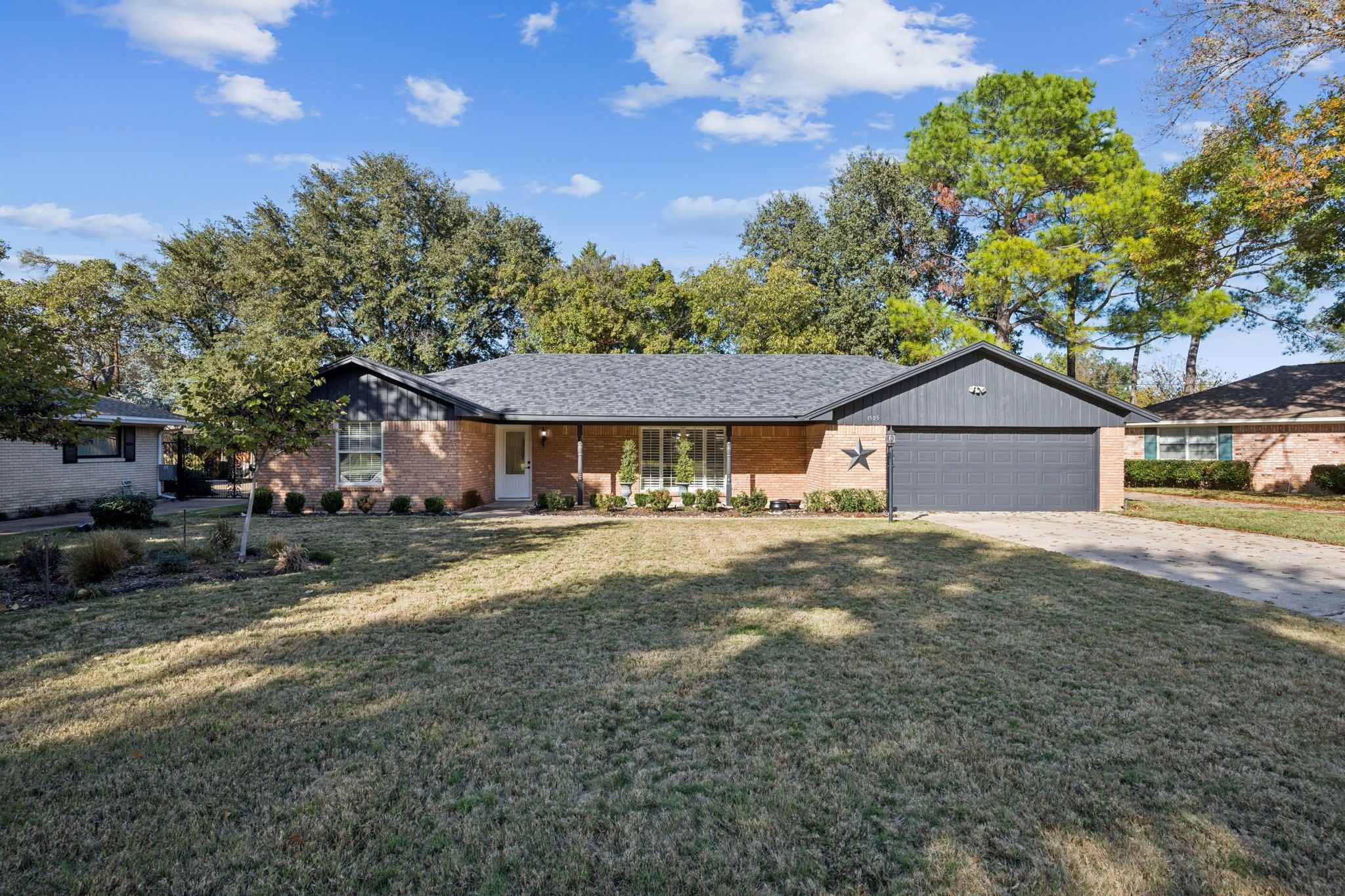 1505 Oak Glen Court