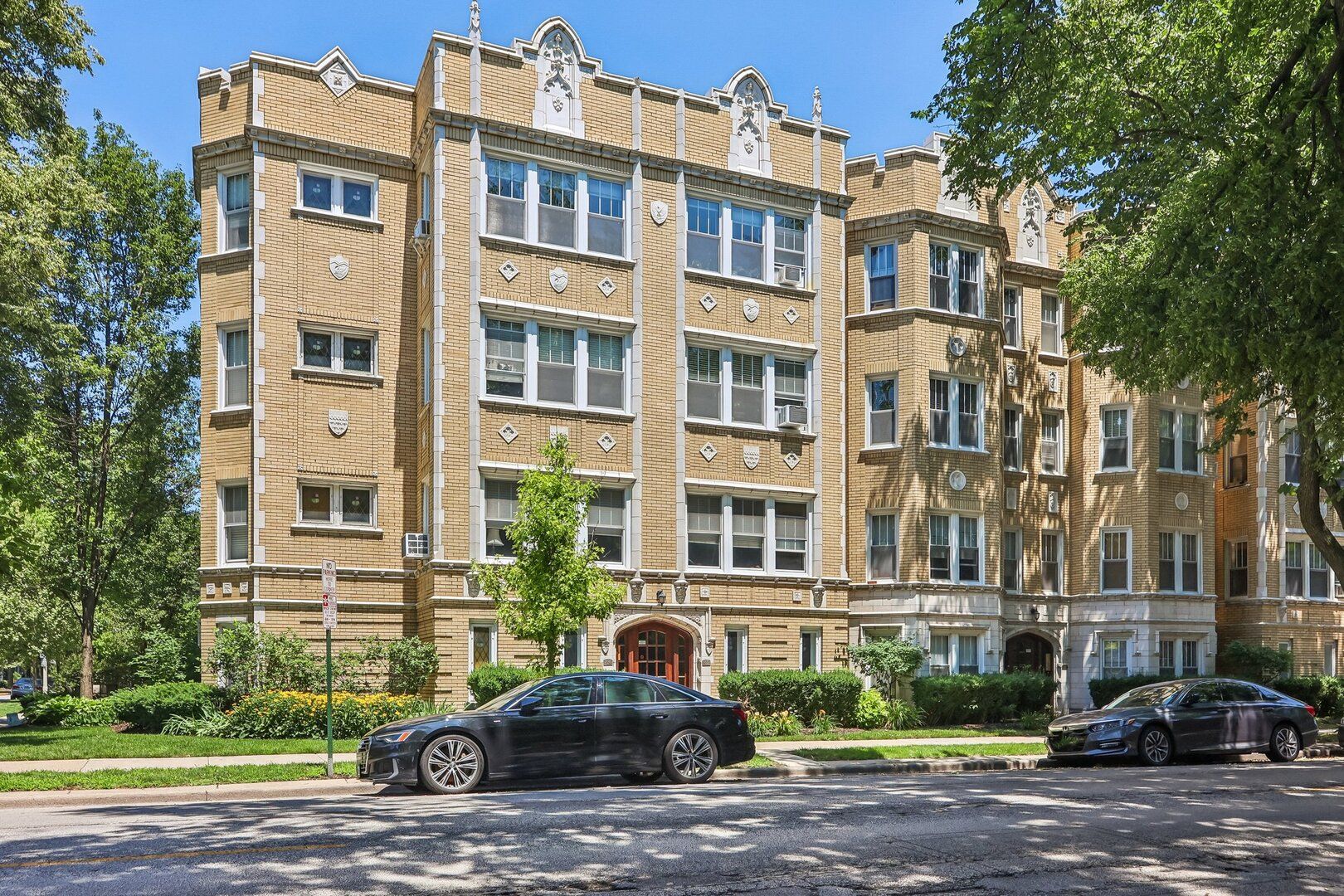 824 Washington Boulevard 1