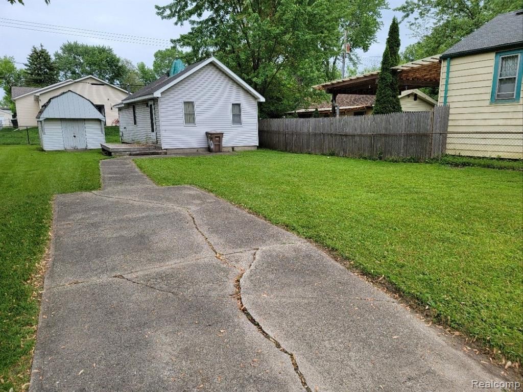 690 Robinwood Street