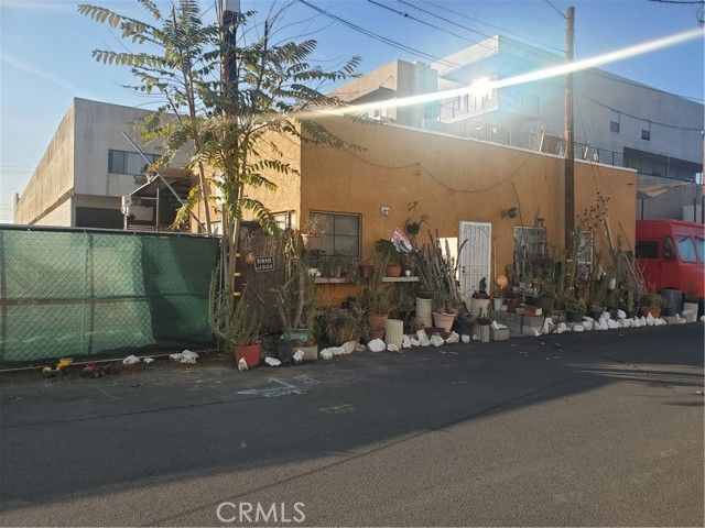 409 S Gladys Avenue