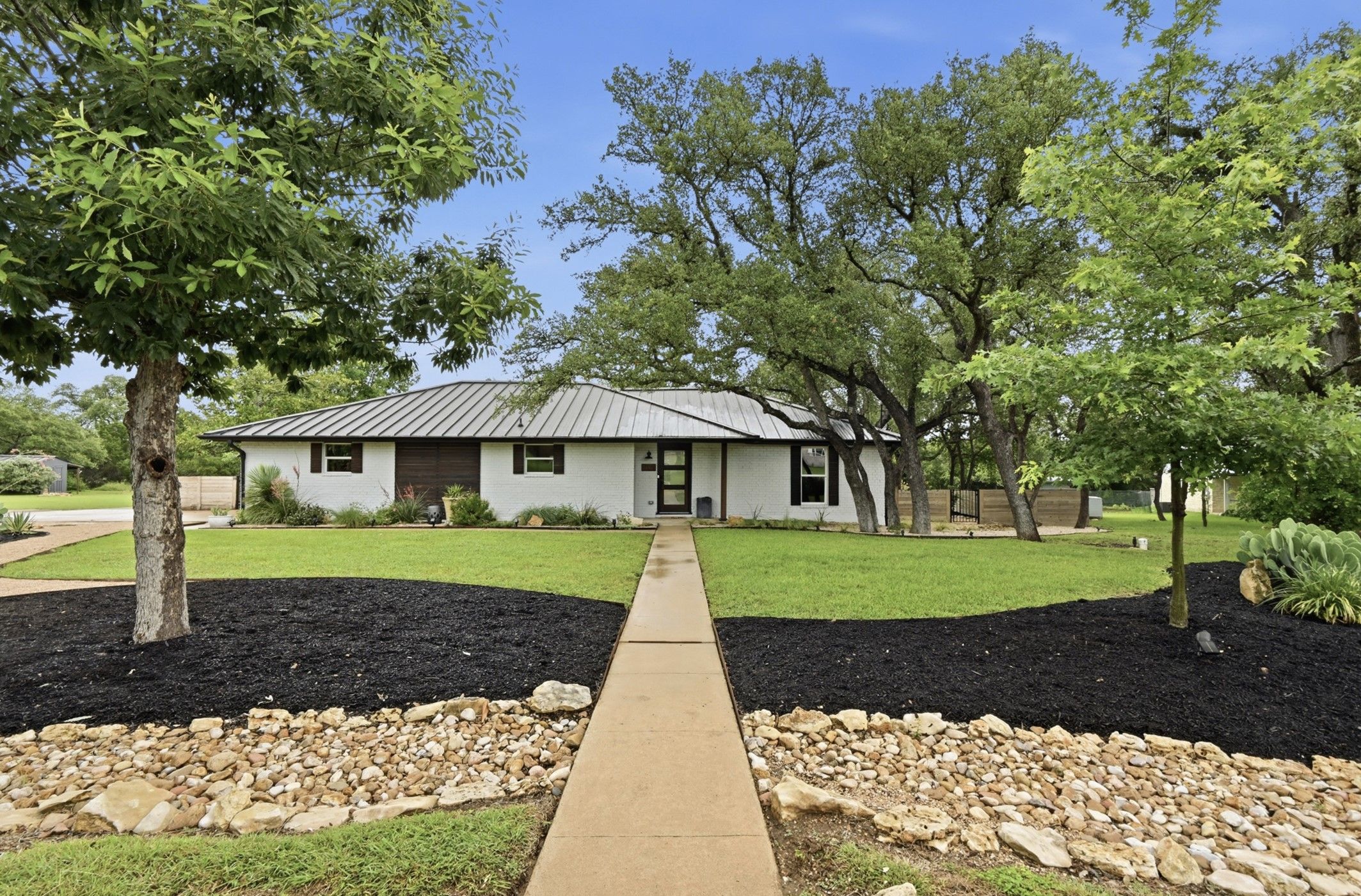 9105 Elm Creek Cove